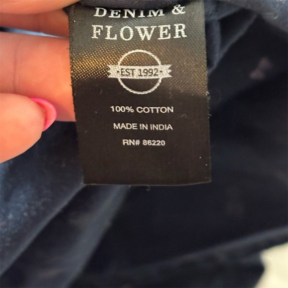 Denim & Flower Men's M Blue Graphic Print Short Sleeve Button-Up Shirt - Picture 6 of 9